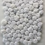 Obra de arte de Francesca Poza: Edelweiss 90 x 80 cm. Hilo de algodón sobre papel 2024