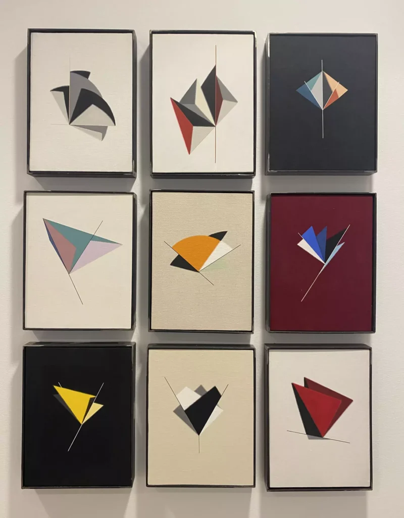 Obras de Santiago Serrano Silenciarios Técnica mixta sobre lienzo, madera y hierro 30 x 23 cm. 2024