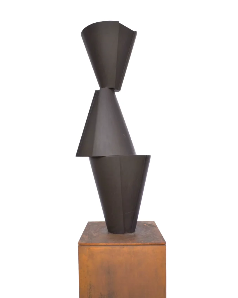 Escultura de Borja Barrajón equilibrio-conico-60-x-24-x-22-cm-marmol-de-calatorao-2023