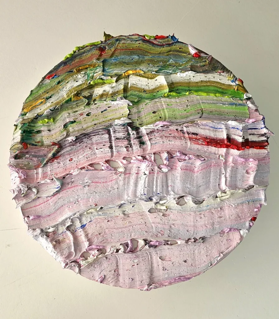 Pink desert 56 cm. diámetro Óleo sobre papel José Macías