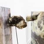 AntonioGuerra_desaparecer11_70x40x30cm_metacrilatotintasuvrocayacero_2022-24.