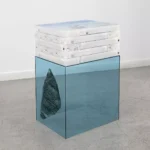 AntonioGuerra_desaparecer3_42x32x62cm_tecnicamixtadispositivosdeimpresionintervenidostintasymetacrilato_2021-22.