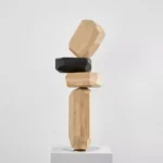 ariklevy_microrockformationwoodbronze88_2024_maderaderoblequemadoyfundiciondebroncepatinado_88x44x30cm.