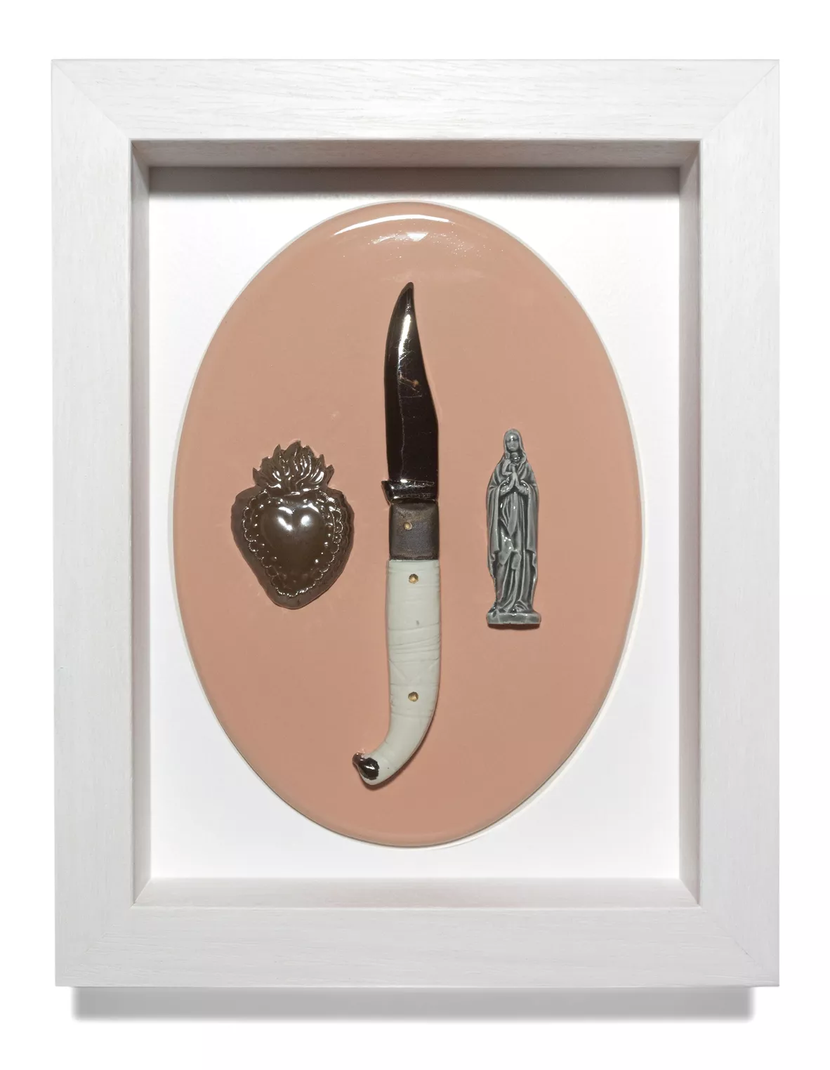 Breviario - Coltello ex voto Terracota, cerámica y madera 34 x 26 x 8 cm.