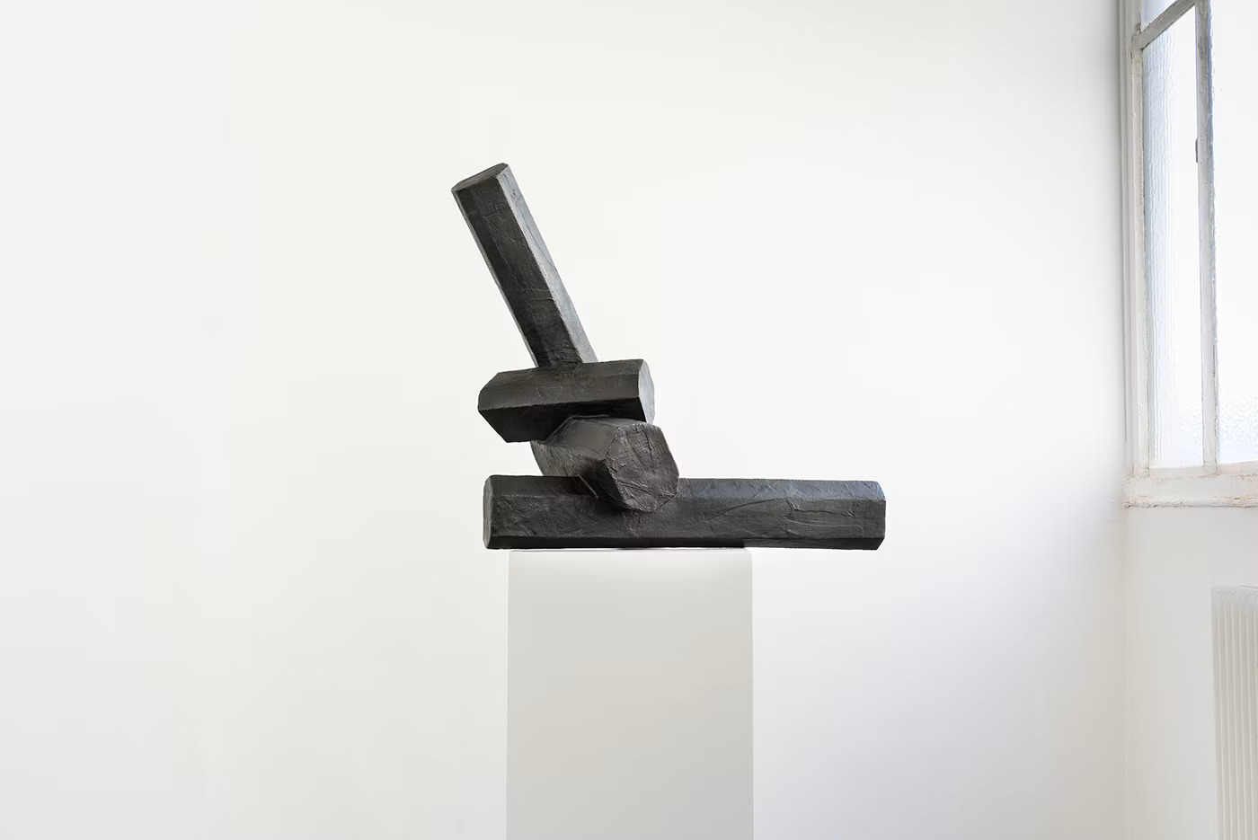 LogFusionWall 102 Bronze 102 x 37 x 73 cm.