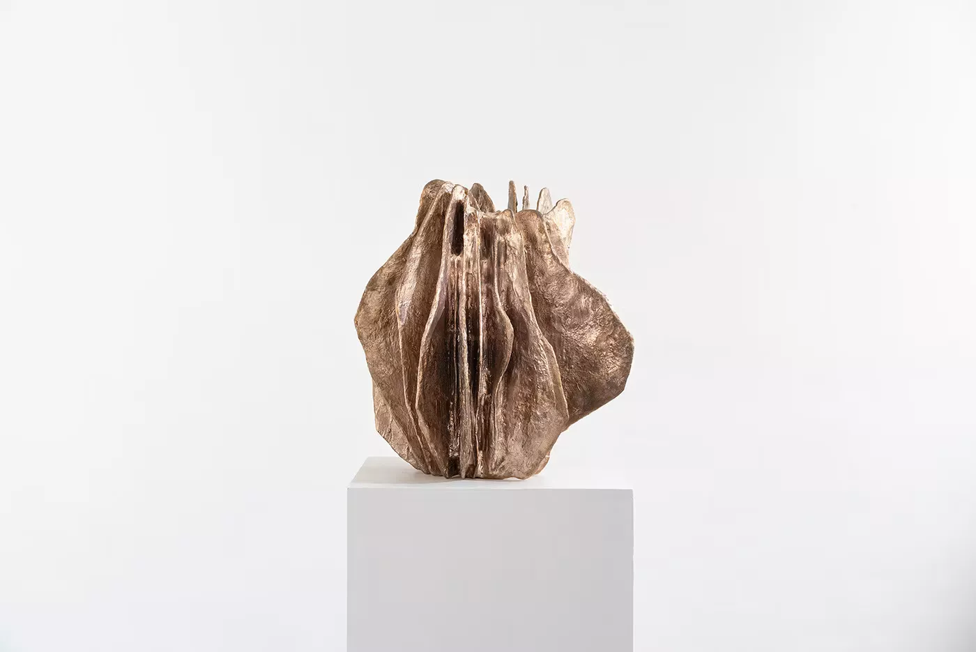 Ghost 52 Bronze 50 x 47 x 52 cm.